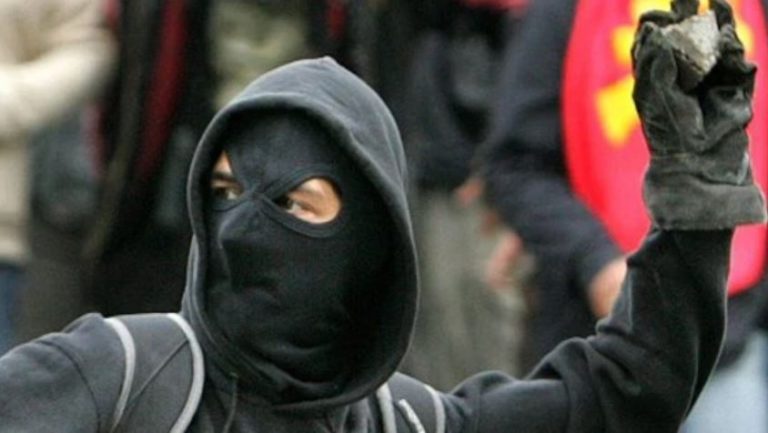 Hitzacker: Linke vermummte Terrortruppe bedroht Polizistenfamilie