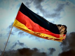 Der 17. Juni mahnt uns heute, weiter zu machen in unserem Widerstand gegen das Unrecht der Umvolkungspolitik. Niemand hat das Recht, den Deutschen ihr Land wegzunehmen.