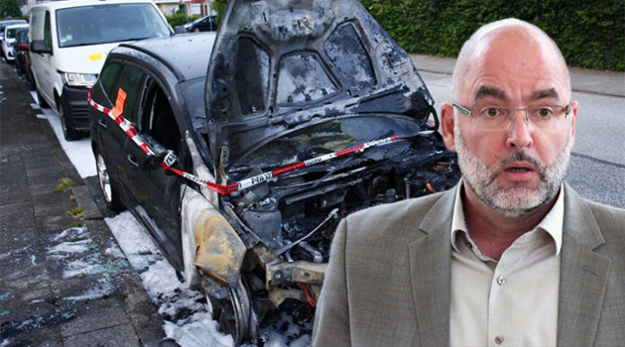 Der Brandanschlag auf das Auto des früheren AfD-Landtagsabgeordneten Claus Schaffer ist der dritte Brandanschlag auf einen AfD-Politiker in Lübeck.