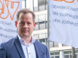 In einem Positionspapier des DJV erklärt Bundeschef Mika Beuster, man werde generell keine Gespräche mehr mit der AfD führen.