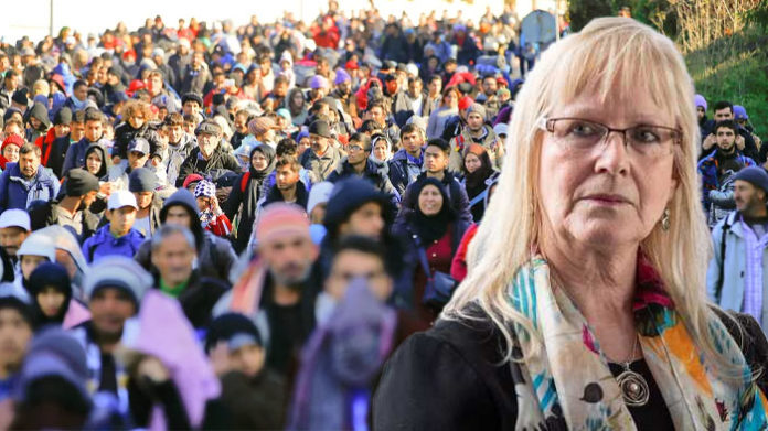 Die Islamexpertin Susanne Schröter sieht einen Kulturkampf heraufziehen, den sie „als Auseinandersetzung zwischen unterschiedlichen Vorstellungen von Kultur und Gesellschaft“ versteht.