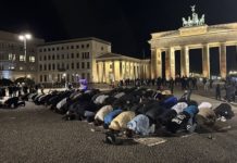 Es ist eine Tatsache: Der Islam ist in Deutschland. Kulturell ist er jedoch immer noch ein Fremdkörper, dessen Zukunft ungewiss ist.