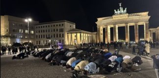 Es ist eine Tatsache: Der Islam ist in Deutschland. Kulturell ist er jedoch immer noch ein Fremdkörper, dessen Zukunft ungewiss ist.