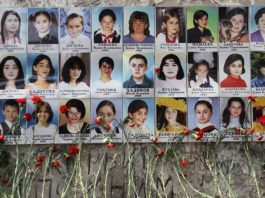 Das Islam-Massaker in Beslan endete mit dem Tod von 334 Menschen, darunter 186 Kindern. Es gilt als der tödlichste Angriff auf eine Schule in der Geschichte.