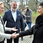 Katja Wolfs (l.) taktischer Wechsel von der Linkspartei zu Sahra Wagenknecht hat sich für sie maximal ausgezahlt, höchstwahrscheinlich wird sie sogar die bestimmende Figur in Erfurt.