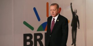 Erdogan will in die BRICS-Staatengruppe aufgenommen werden. Die Türkei wäre das erste NATO-Land in der von Russland und China dominierten Vereinigung für aufstrebende Schwellenländer.