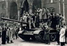 Am 23. Oktober 1956 jagen die Ungarn ihre verhasste stalinistische Regierung zum Teufel. Sie erklären sich für neutral und fordern die sowjetischen Besatzer auf, das Land zu verlassen.