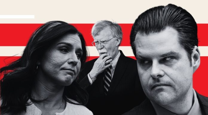 Das verbale Feuerwerk gegen Matt Gaetz (r.) verblasst im Vergleich zu den Angriffen gegen Tulsi Gabbard (l.), die von dem in Verruf geratenen Kriegsfalken John Bolton (Bildmitte) scharf ins Visier genommen wurde.