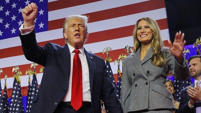 Historisches Comeback: Donald und Melania Trump am Wahlabend auf der Siegesfeier in Palm Beach.