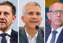 Warum ignoriert AfD-Kandidat Jörg Urban (r.) das Angebot des fraktionslosen Abgeordneten Michael Berger (Bildmitte), CDU-Amtsinhaber Michael Kretschmer zu stürzen?