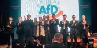 Die Thüringer AfD hat auf ihrem Landesparteitag am Samstag in Arnstadt eine Resolution mit dem Titel "Friede und Souveränität – ein deutscher Standpunkt" verabschiedet.