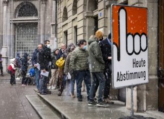 Schweiz, du hast es besser! Die Eidgenossen können bei strittigen Themen - wie hier beim Covid-Zertifikat 2023 - per Volksabstimmung entscheiden.