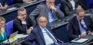 Dass der alte Bann noch längst nicht gebrochen ist, hat Friedrich Merz am Mittwoch nach der Bekanntgabe des Abstimmungsergebnisses eindrucksvoll vorgeführt.