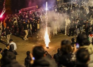 In der Silvester-Nacht gab es bundesweit wieder zahlreiche Angriffe auf Polizisten und Einsatzkräfte – und auch Tote und Verletzte.