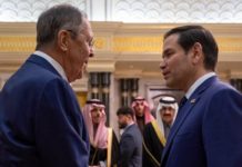 Entspannte Atmosphäre: Russlands Außenminister Sergej Lawrow und sein US-Kollege Marco Rubio in Riad.