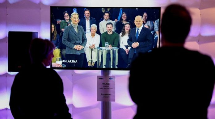 Ließ sich auch in der ARD-Wahlarena am Montagabend nicht aus der Ruhe bringen - AfD-Kanzlerkandidatin Alice Weidel.