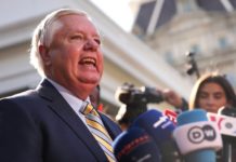 Nach dem US-Vorschlag einer 30-tägigen Waffenruhe zwischen der Ukraine und Russland schrieb der republikanische US-Senator Lindsey Graham auf X: „Wenn Russland sich weigert, sollten wir es mit einer Hölle an Sanktionen belegen“.