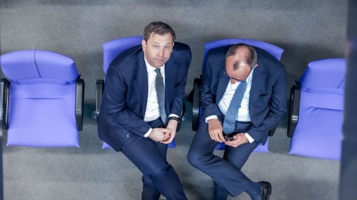 Merz und Klingbeil wollen verhindern, dass die AfD die anstehenden Bundestagssitzungen für Fragen und Themen nutzen kann, die den künftigen Koalitionären unbequem sind.