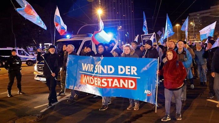 Blaue Ehrenlegion Von der Opposition zum Widerstand