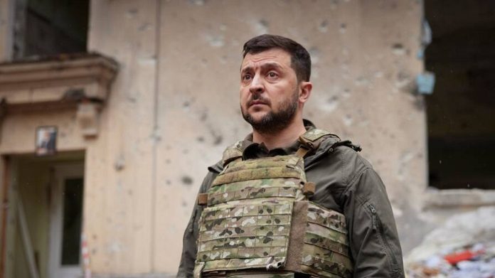 Wolodymir Selensky hat sein politisches und vielleicht auch sein physisches Todesurteil mit der Verantwortung für die Attacke auf die russische nukleare Luftflotte selbst gefällt.