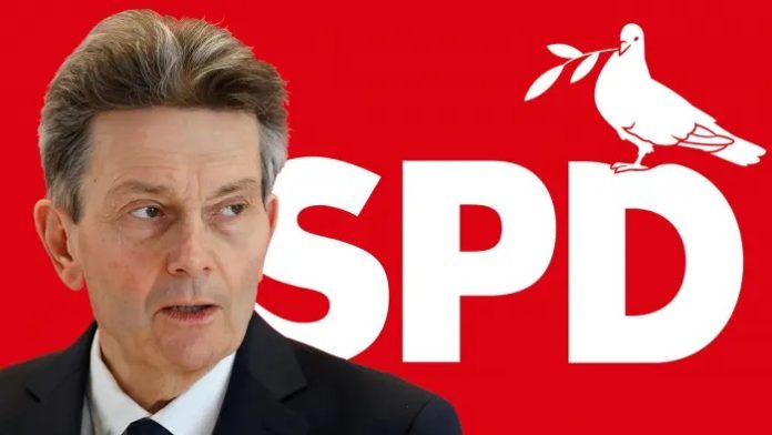Ex-Fraktionschef Rolf Mützenich (Foto) und Ralf Stegner plädieren in dem SPD-Friedensmanifest für eine 