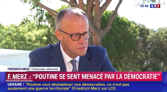 „Er [Putin] möchte die alte Sowjetunion wiederherstellen. Und dazu gehört auch ein Teil meines Landes“, sagte Friedrich Merz am Freitag im französischen Fernsehen.