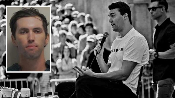 Das FBI veröffentlichte am Freitag den Mugshot des Mörders von Charlie Kirk, Tyler Robinson (l.).