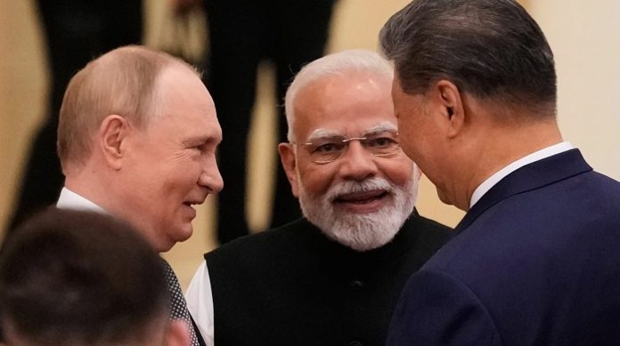 Eurasisches Dreieck: Der russische Präsident Wladimir Putin, Indiens Premierminister Narendra Modi und Chinas Staats- und Parteichef Xi Jinping beim SOZ-Gipfeltreffen in Tianjin.