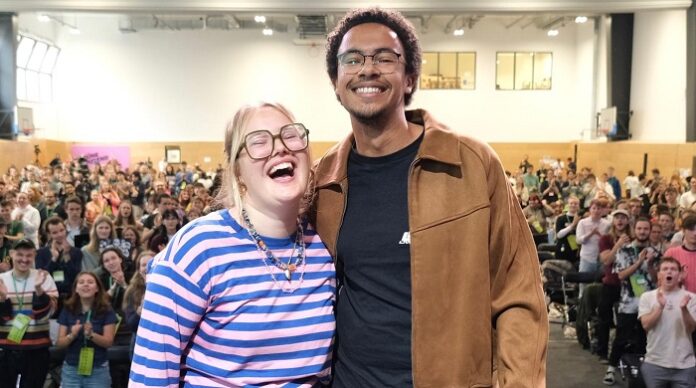 Nach Jette (Nietzard) kommt Henriette (Held). Wer schreibt denn eigentlich die Drehbücher für die Grüne Freakshow?