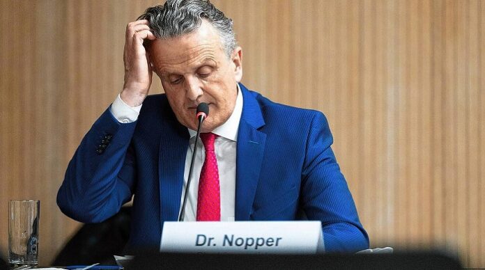 „Der Bund muss endlich begreifen: Die Kommunen sind absolut am Limit ihrer Leistungsfähigkeit. Wir können nicht mehr“, sagt Stuttgarts Oberbürgermeister Frank Nopper (CDU), der einen Brandbrief an Merz initiiert hat.