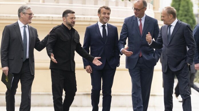 Europa steht vor dem Scherbenhaufen seiner eigenen Politik. Während Trump und Putin in Budapest den Frieden verhandeln, verlieren Brüssel und Berlin jede Kontrolle.