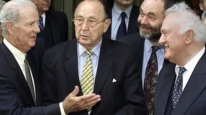 Die Mutter aller Sicherheitsgarantien wurde im Februar 1990 definiert. Der damalige US-Außenminister James Baker (l.) brachte es gegenüber Genscher und Schewardnadse (r.) auf den Punkt: 