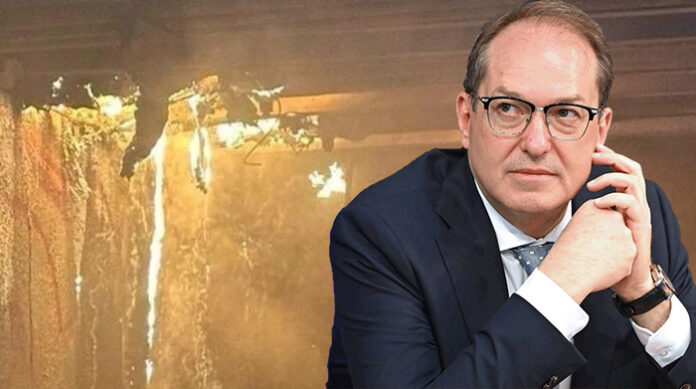 Mehrere Tage nach dem Terroranschlag auf das Berliner Stromnetz kündigt Bundesinnenminister Dobrindt ein stärkeres Vorgehen gegen Linksextremisten an. „Wir schlagen zurück – und überlassen den Linksextremisten und Klimaextremisten nicht das Feld“. 