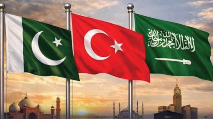 Bei der möglichen Formierung eines militärischen Dreierpakts aus Türkei, Saudi-Arabien und Pakistan geht es um Erosion bestehender Sicherheitsgarantien und um die Suche nach funktionierenden Ersatzarchitekturen.