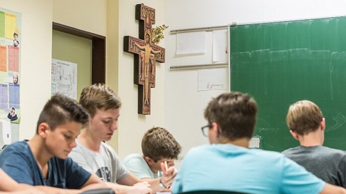 Das bayerische Kultusministerium warnt vor der 