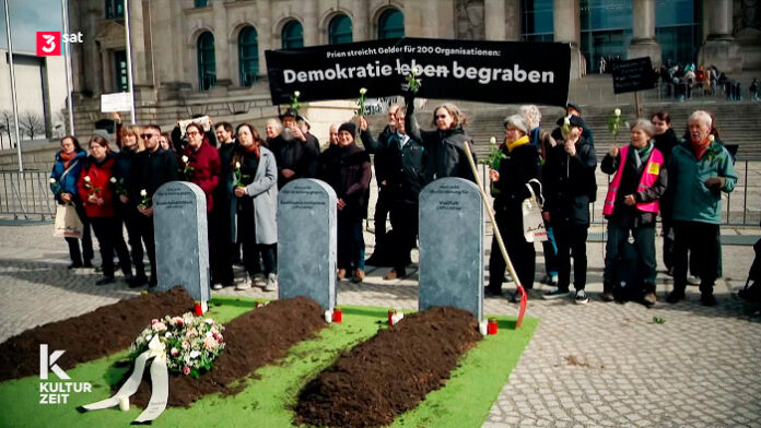 Republikweit heulen und jaulen die sich getroffen fühlenden Hunde auf.