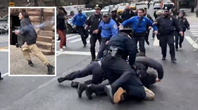 Durch die große Polizeipräsenz konnte der radikale Moslem Emir B. mit seiner Splitterbombe schnell überwältigt werden.