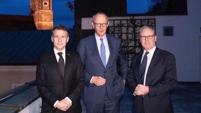 Sowohl der in seinem Volk kläglich gescheiterte französische Staatspräsident Emmanuel Macron als auch der unpopuläre britische Premier Keir Starmer umwerben Berlin mit Hinweis auf die atomare Bewaffnung ihrer Staaten.