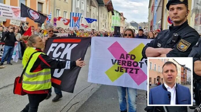 Gemeinsam mit Vertretern der Linkspartei agitierte Traunsteins CSU-Bürgermeister Dr. Christian Hümmer (kl. Foto) am Samstag gegen die Eröffnung des Wahlkreisbüros des AfD-Bundestagsabgeordneten Dr. Christoph Birghan.
