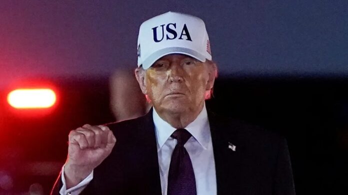 „Das ist Gerechtigkeit für das iranische Volk, für alle großartigen Amerikaner und für die unzähligen Opfer weltweit, die von Khamenei und seiner blutrünstigen Schlägerbande ermordet oder verstümmelt wurden