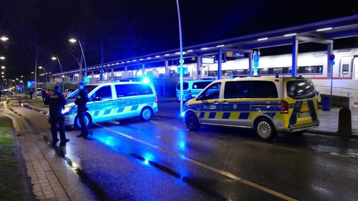 Im ICE von Aachen nach Frankfurt am Main soll ein 
