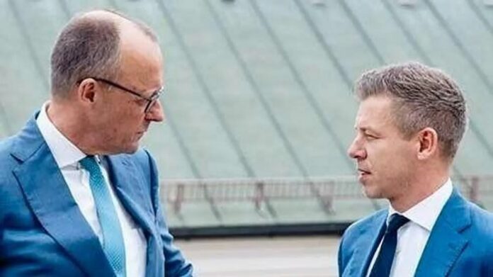 Péter Magyar von der Tisza-Partei ist der Wunschkandidat von Bundeskanzler Friedrich Merz (hier bei einem Treffen im Rahmen der Münchner Sicherheitskonferenz 2026 in München).