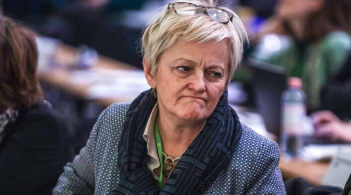 Renate Künast, frühere Spitzenpolitikerin der Grünen sieht seit Ewigkeiten immer und überall Nazis, nun wurde sie in der eigenen Familie fündig.