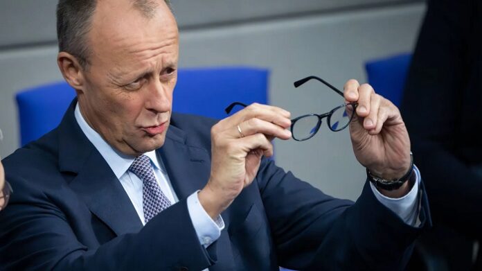 Kein Durchblick: Bundeskanzler Merz konstatiert ein Erkenntnisproblem. Nicht bei sich, sondern bei seinem Volk.