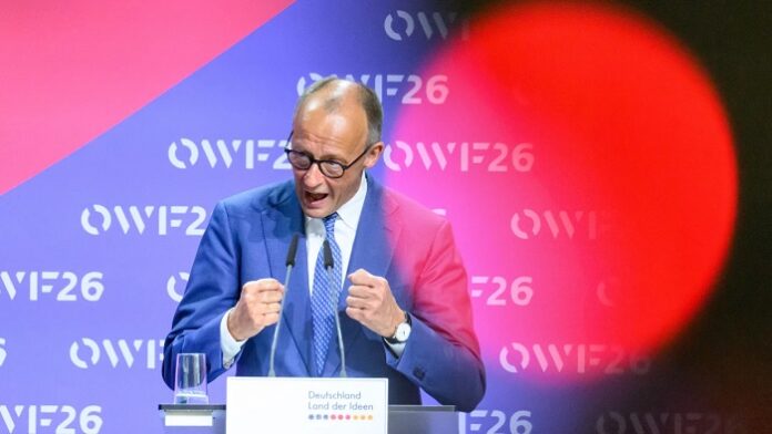 Friedrich Merz hielt am Dienstag eine Rede auf dem Ostdeutschen Wirtschaftsforum in Bad Saarow.